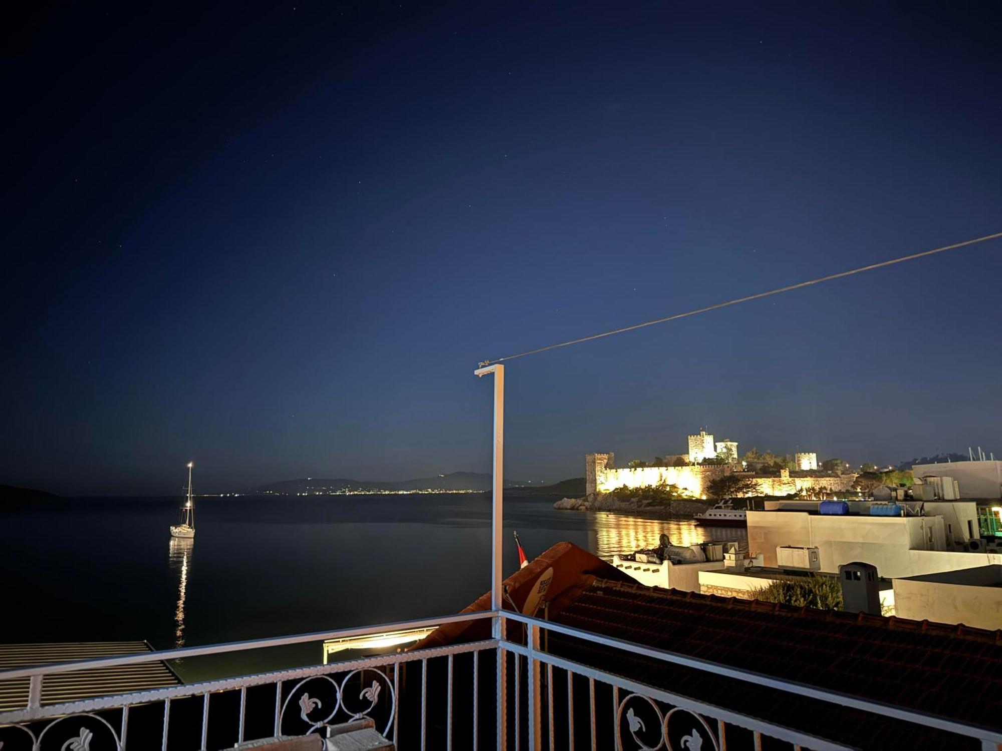 White And Blue Bodrum Exterior photo