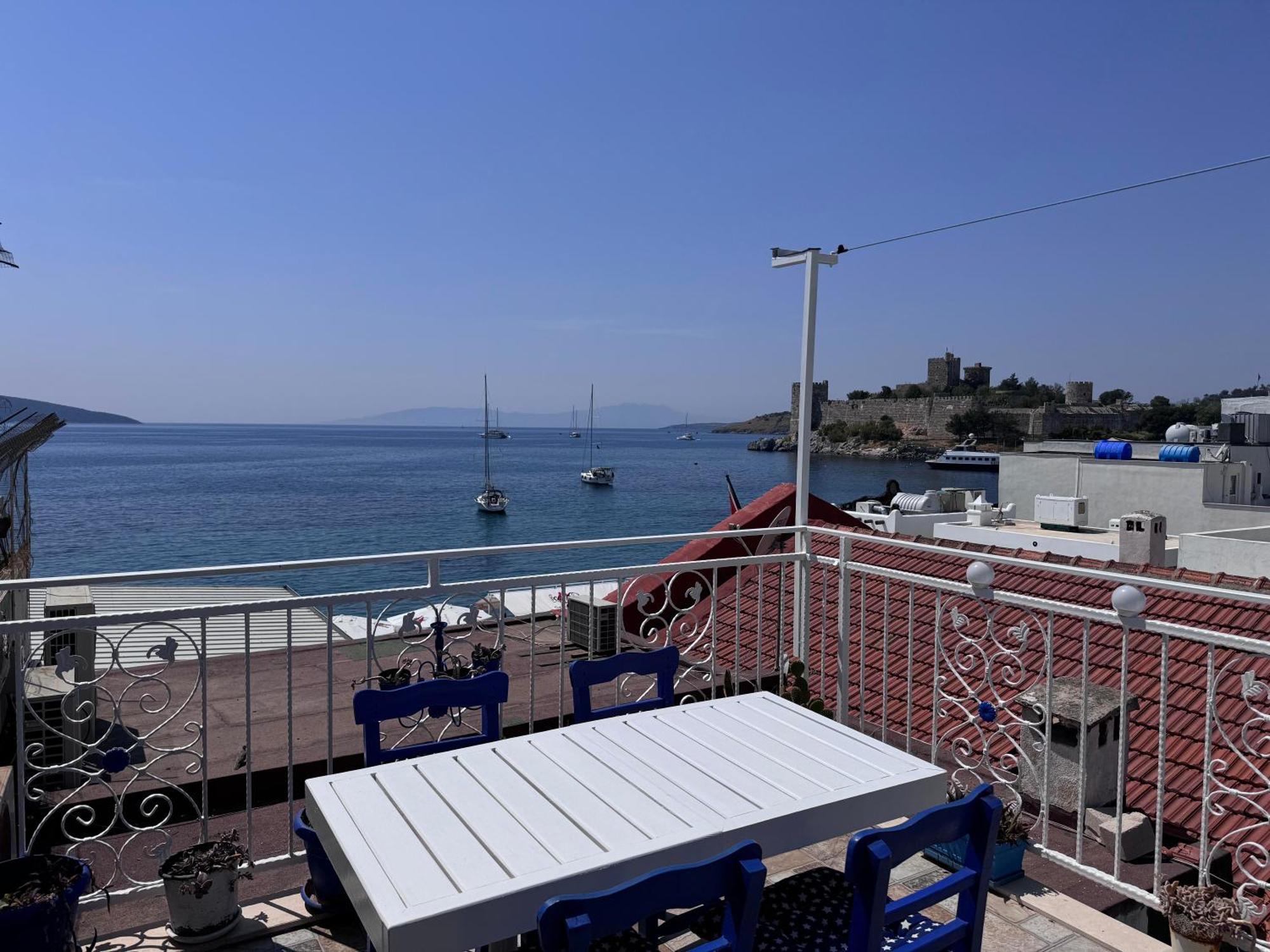 White And Blue Bodrum Exterior photo